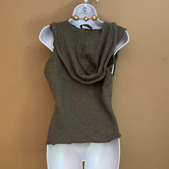 Nice Collective Merino Wool Sleeveless Hoodie XXL tight Gently worn - Picture 3 of 5